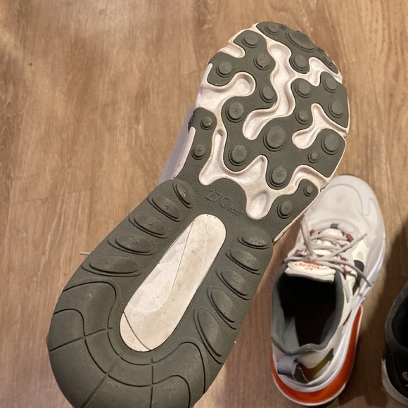 air max 270 react 8.5  good condition - Picture 6 of 6